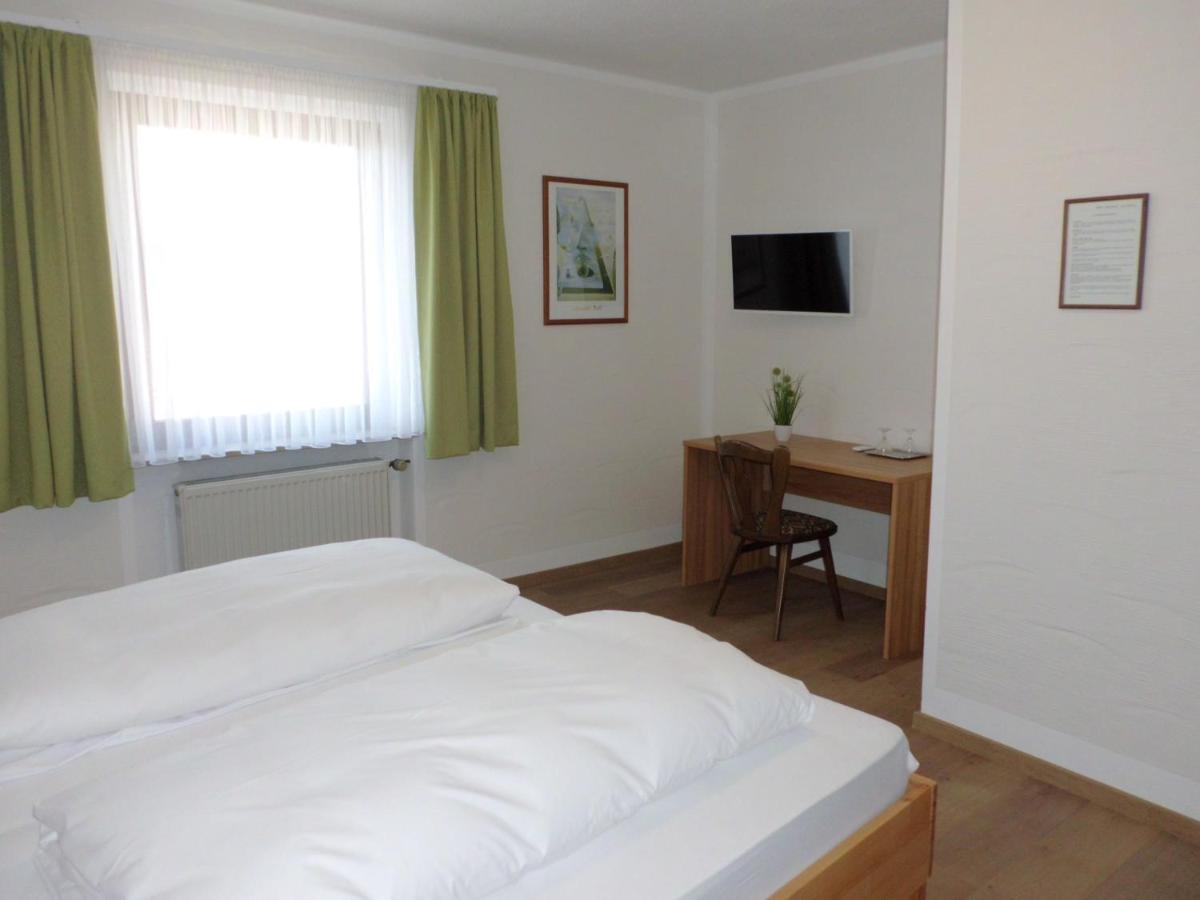 Hotel Restaurant Zur Pfanne Urbar  외부 사진